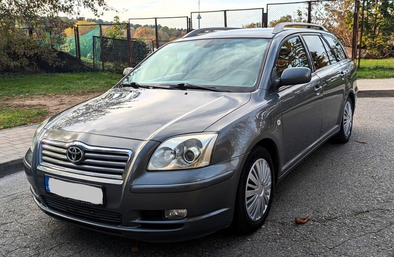 Toyota Avensis II VVT-i 2005 г