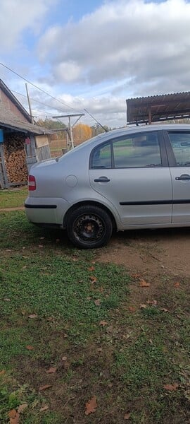 Photo 6 - Volkswagen Polo 2004 y Sedan