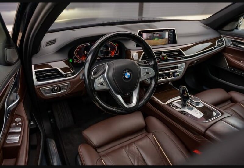 Photo 8 - Bmw 730 G11 2019 y