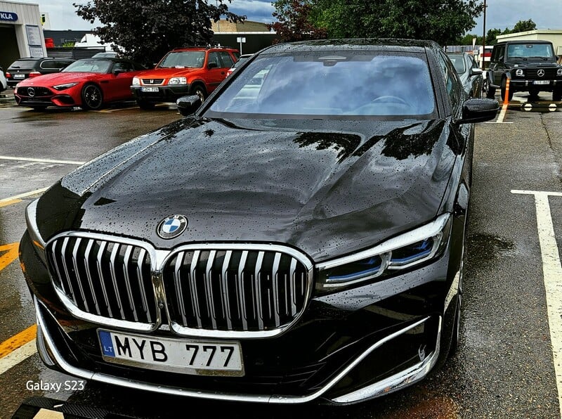 Photo 23 - Bmw 730 G11 2019 y