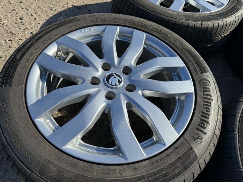 Photo 2 - Skoda Siunciam, 7,5J ET35 light alloy R17 rims