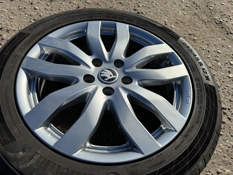 Photo 4 - Skoda Siunciam, 7,5J ET35 light alloy R17 rims