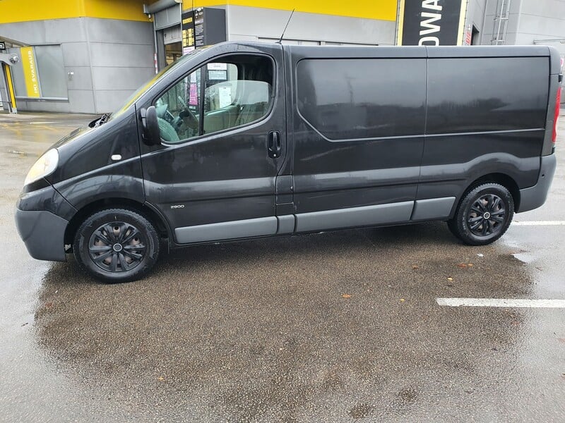 Opel Vivaro 2014 г Грузовой микроавтобус