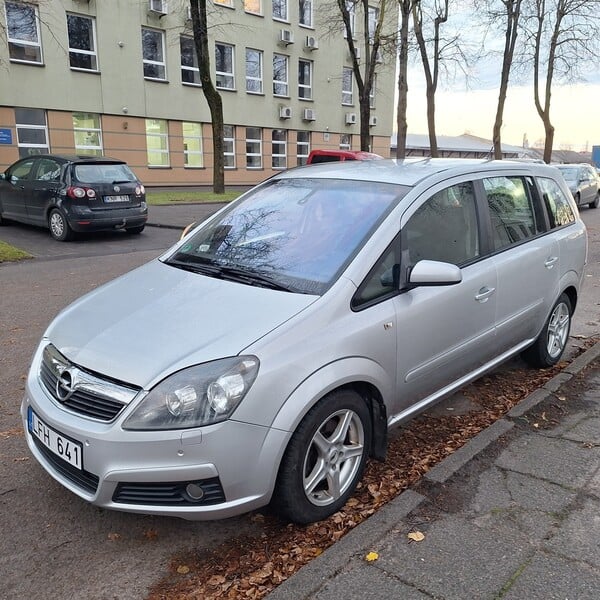 Photo 1 - Opel Zafira B 2006 y