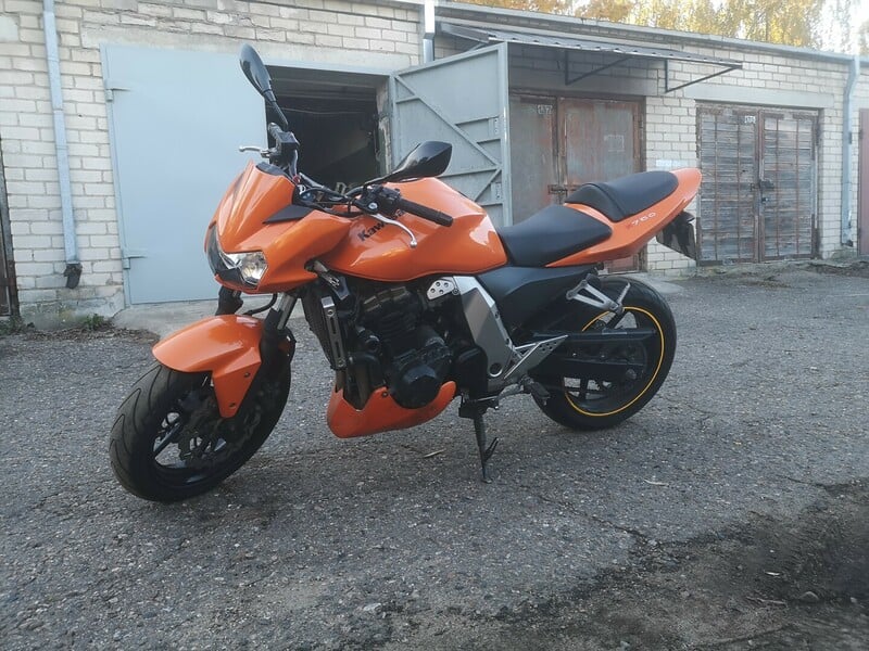 Kawasaki Z 2006 y Classical / Streetbike motorcycle