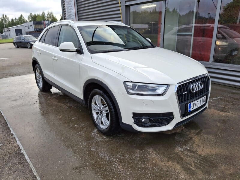 Audi Q3 2013 y Off-road / Crossover