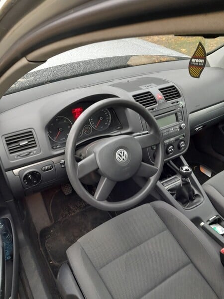 Photo 9 - Volkswagen Golf 2005 y parts