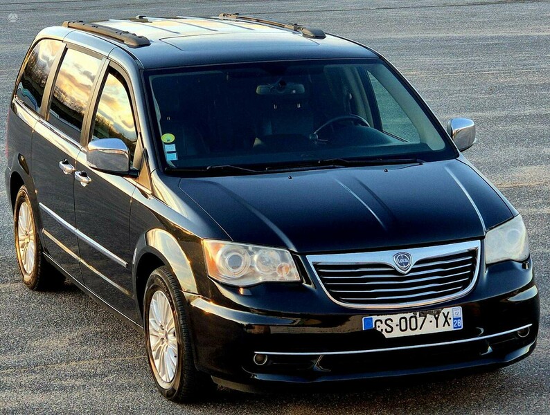 Lancia Voyager 2013 y Van