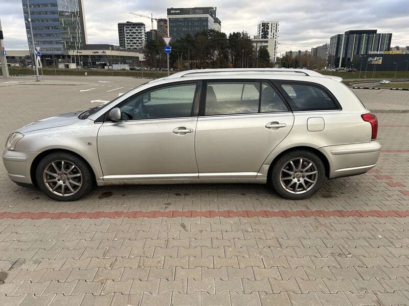 Photo 6 - Toyota Avensis 2006 y Wagon