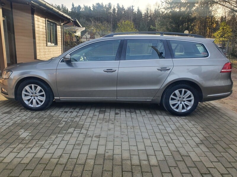 Photo 10 - Volkswagen Passat B7 2012 y