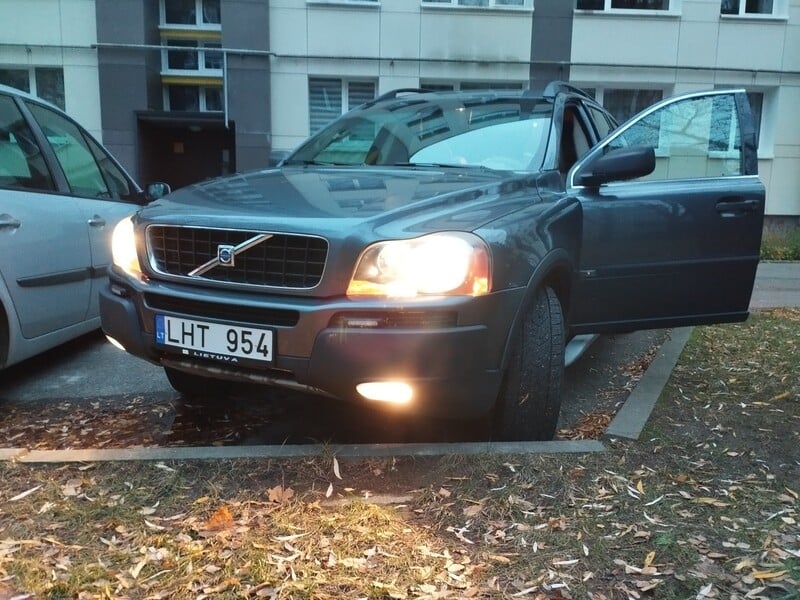 Volvo XC90 2005 г Внедорожник / Кроссовер