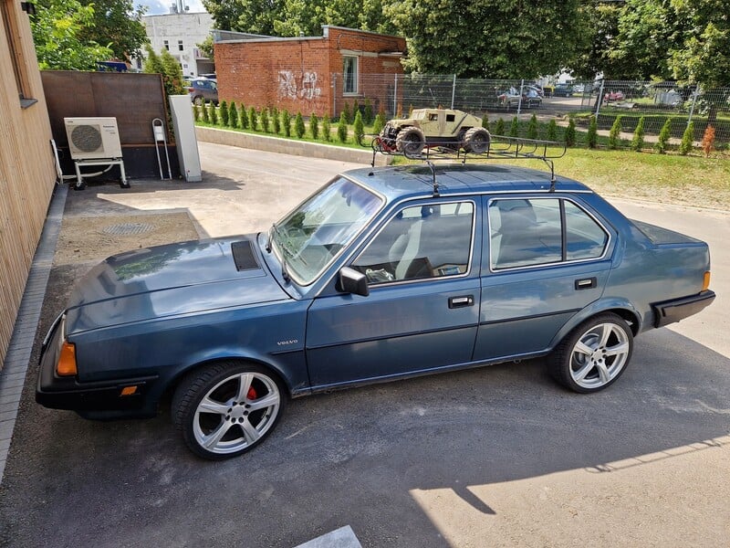 Фотография 1 - Volvo 340 1987 г Седан