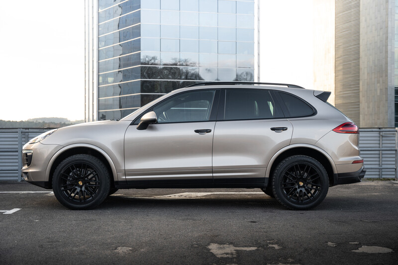 Nuotrauka 6 - Porsche Cayenne 2016 m Visureigis / Krosoveris