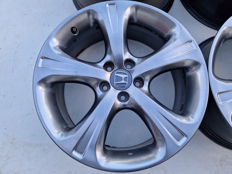 Photo 3 - Honda CRV originalūs CR-V light alloy R19 rims