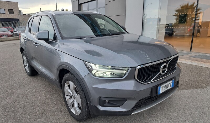 Volvo XC40 2019 г Внедорожник / Кроссовер