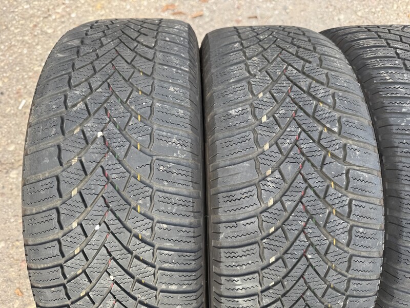 Photo 3 - Bridgestone Siunciam, 4+5mm 2022 R17 winter tyres passanger car