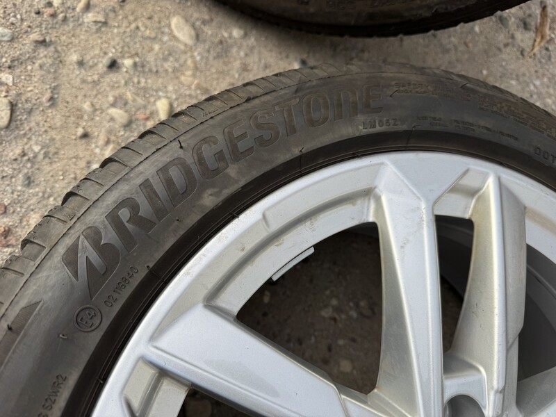 Photo 10 - Bridgestone Siunciam, 4+5mm 2022 R17 winter tyres passanger car