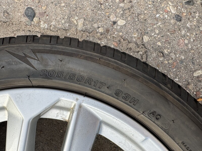 Photo 11 - Bridgestone Siunciam, 4+5mm 2022 R17 winter tyres passanger car