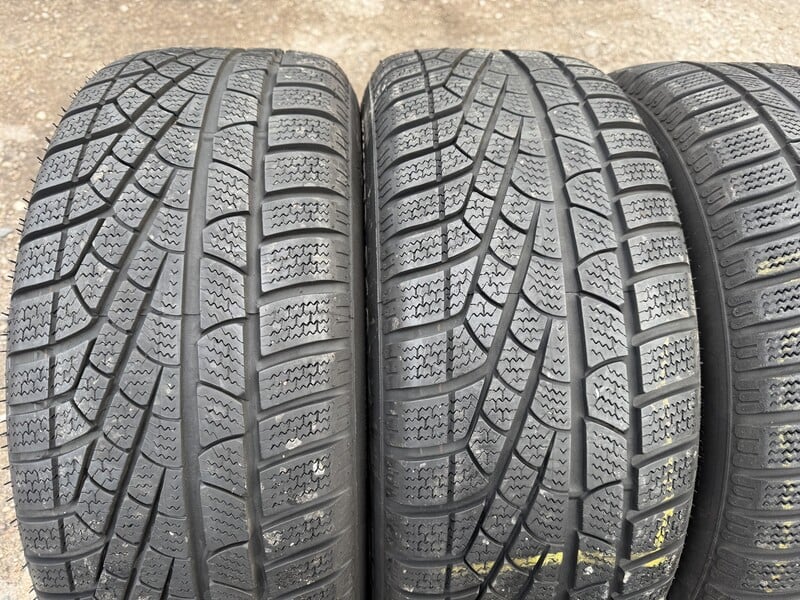 Photo 3 - Pirelli Siunciam, 6+7mm R17 winter tyres passanger car