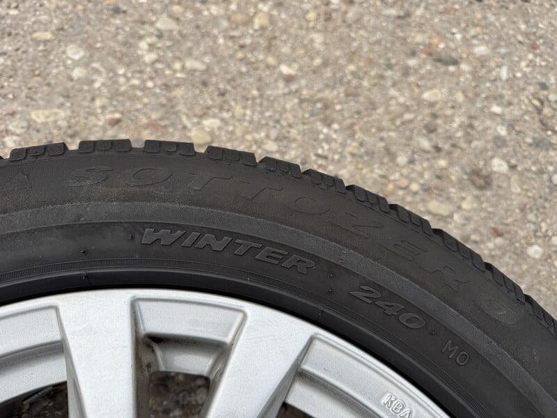 Photo 12 - Pirelli Siunciam, 6+7mm R17 winter tyres passanger car