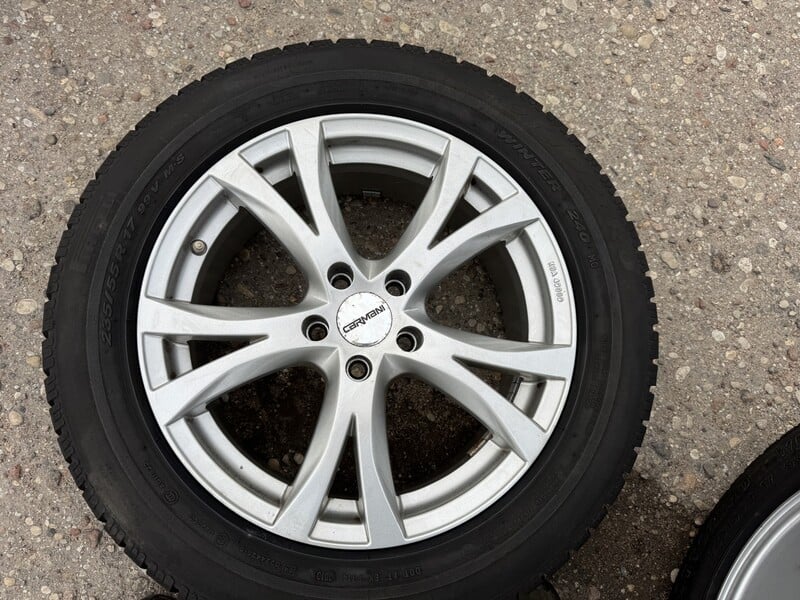 Photo 13 - Pirelli Siunciam, 6+7mm R17 winter tyres passanger car