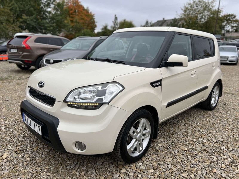 Kia Soul 2009 г Минивэн