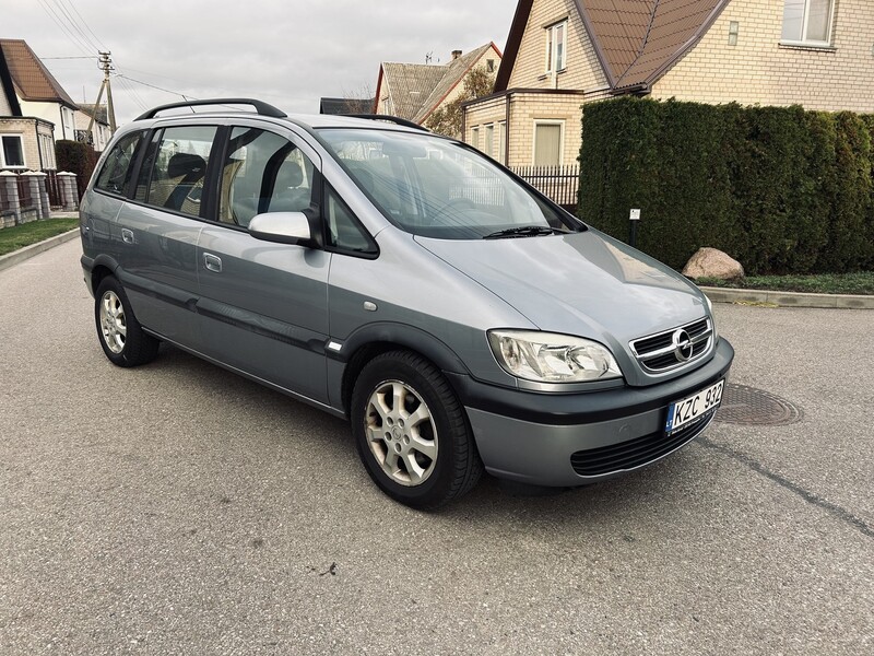 Photo 2 - Opel Zafira 2004 y Van