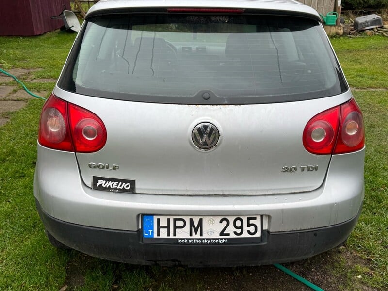 Photo 2 - Volkswagen Golf 2005 y Coupe