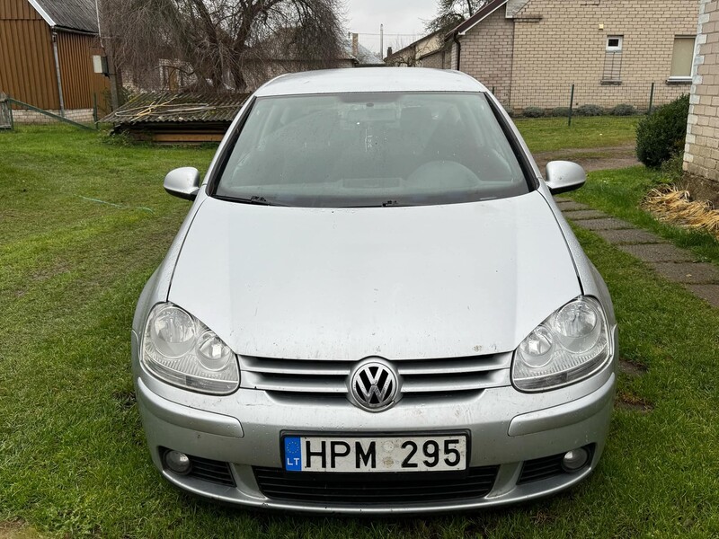 Photo 4 - Volkswagen Golf 2005 y Coupe