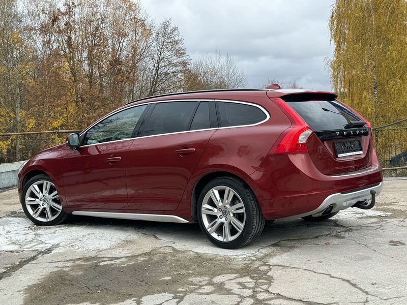 Фотография 13 - Volvo V60 Summum 2011 г