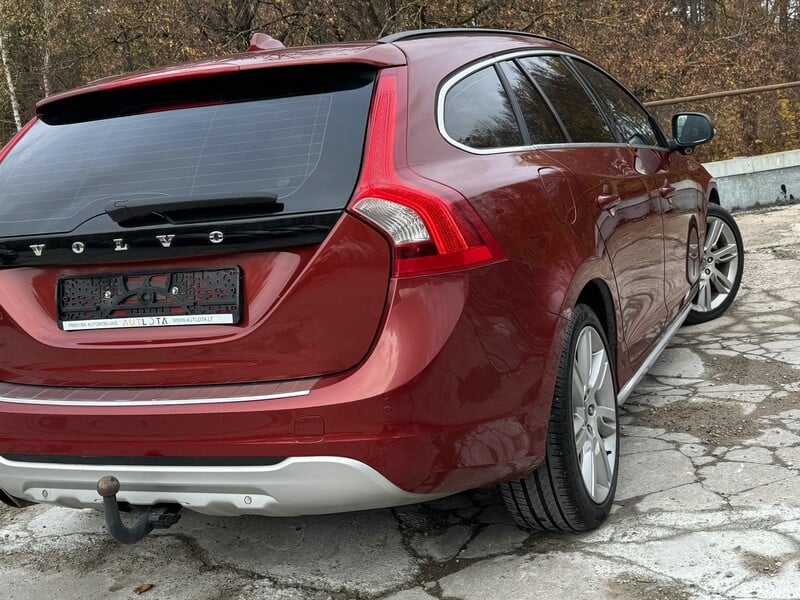 Фотография 18 - Volvo V60 Summum 2011 г