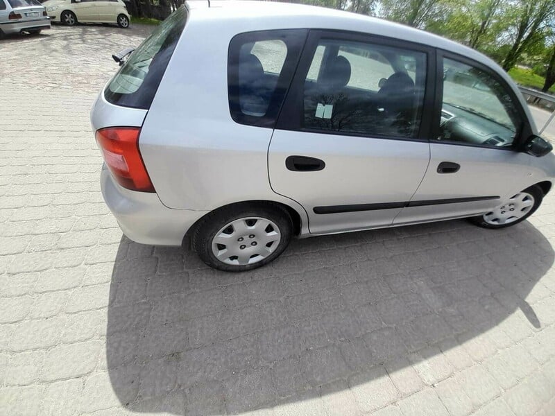 Honda Civic 2003 г Хэтчбек