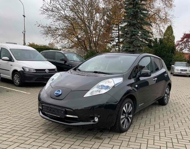 Nissan Leaf 2016 y Hatchback