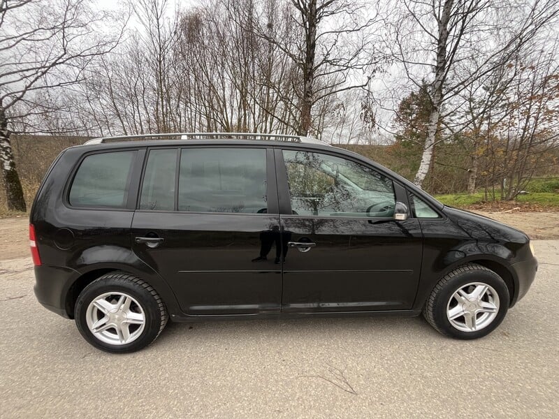 Photo 4 - Volkswagen Touran 2005 y Van