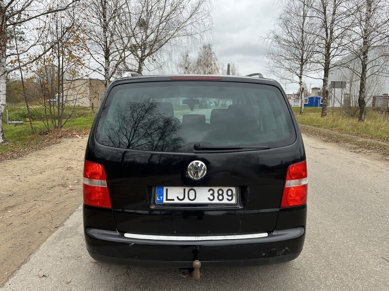 Photo 6 - Volkswagen Touran 2005 y Van