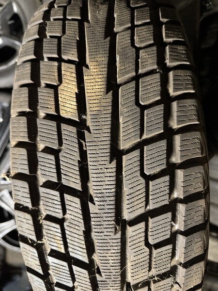 Photo 1 - Yokohama Geolandar R17 winter tyres passanger car