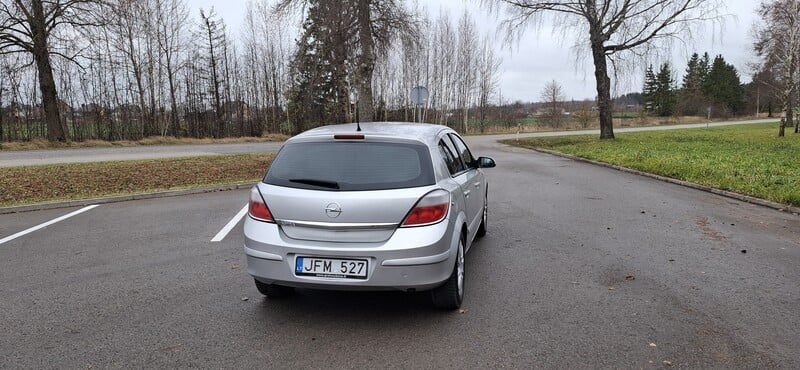 Photo 4 - Opel Astra 2004 y Hatchback