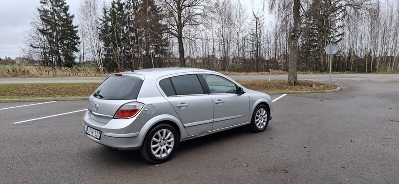 Photo 5 - Opel Astra 2004 y Hatchback