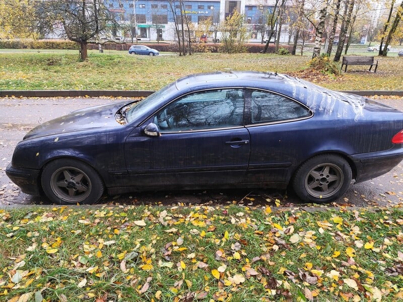 Mercedes-Benz CLK 230 2000 y Coupe