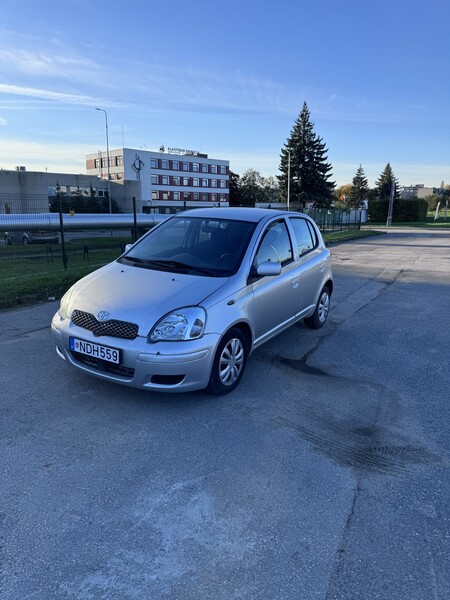 Toyota Yaris 2003 г Хэтчбек