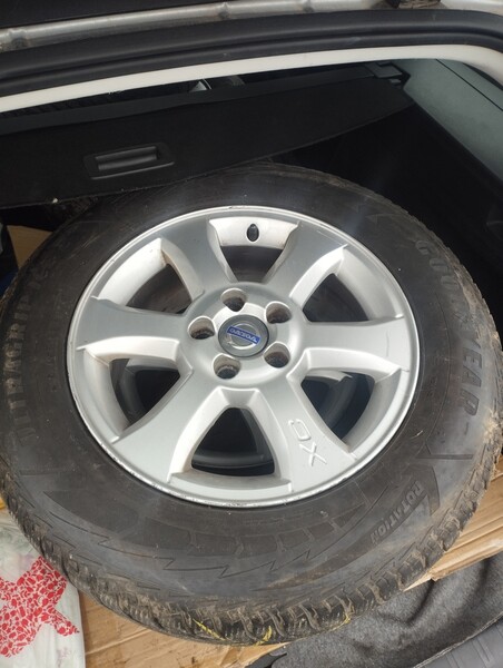 Volvo light alloy R16 rims