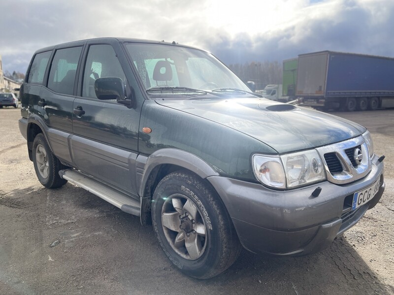 Nissan Terrano II 2003 г