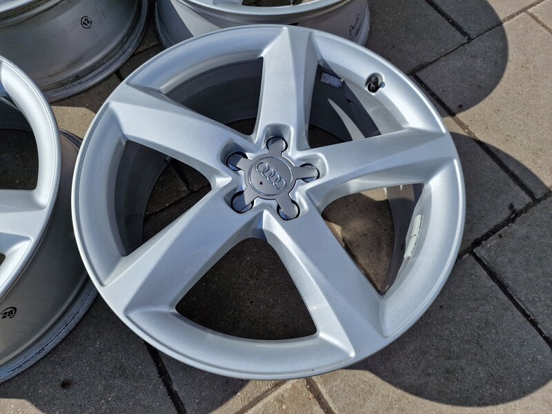 Photo 3 - Audi A6 C7, A8 D4, Q5 A8 light alloy R19 rims