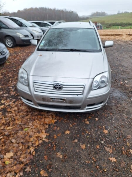 Toyota Avensis 2003 г Универсал