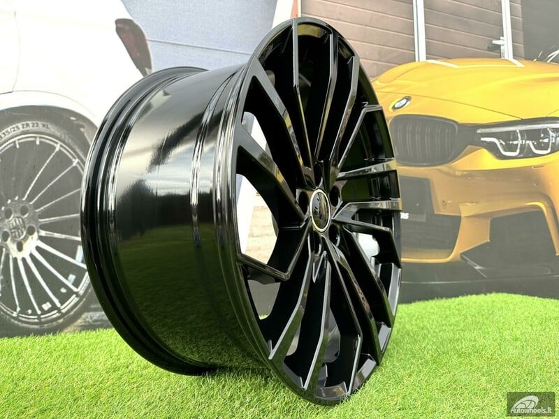 Photo 7 - Autowheels Audi 5 Segment Spoke Evo Style light alloy R22 rims