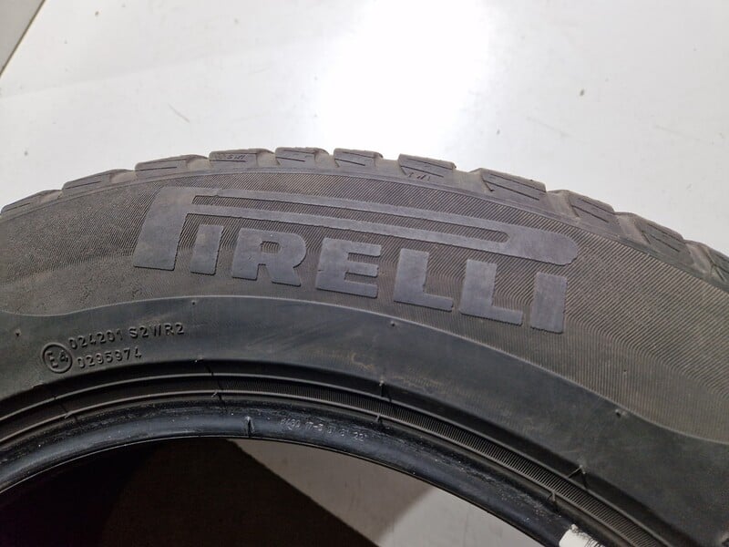 Nuotrauka 15 - Pirelli 4-5mm R18 žieminės padangos lengviesiems