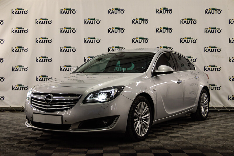 Opel Insignia 2014 y Sedan