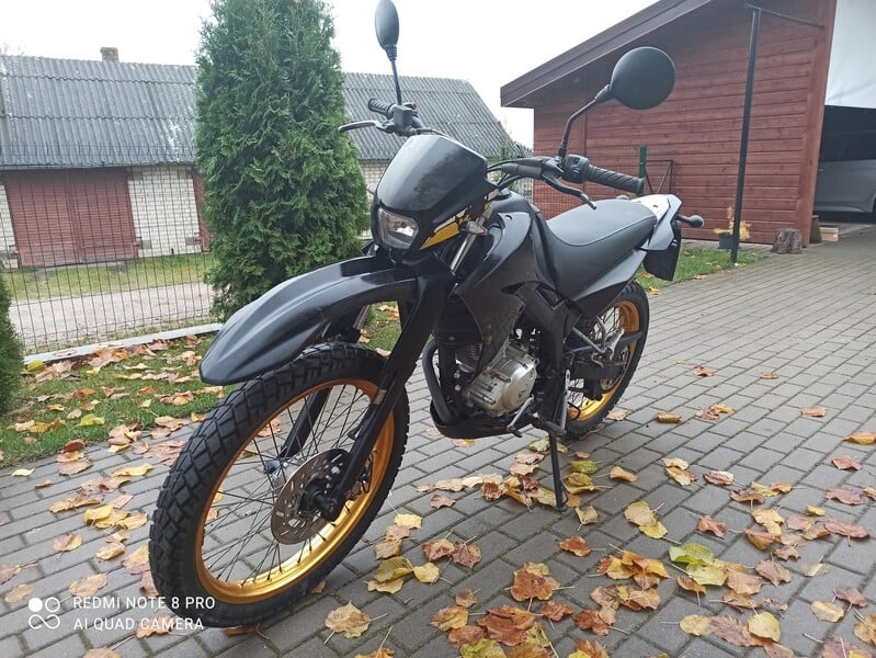 Фотография 1 - Yamaha XT 1993 г Enduro мотоцикл