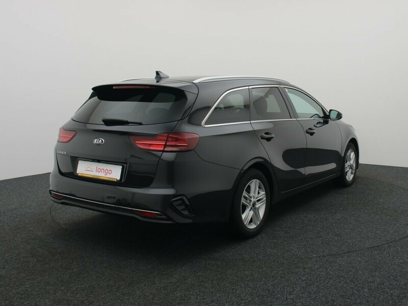 Photo 8 - Kia Cee&apos;d 2020 y Wagon