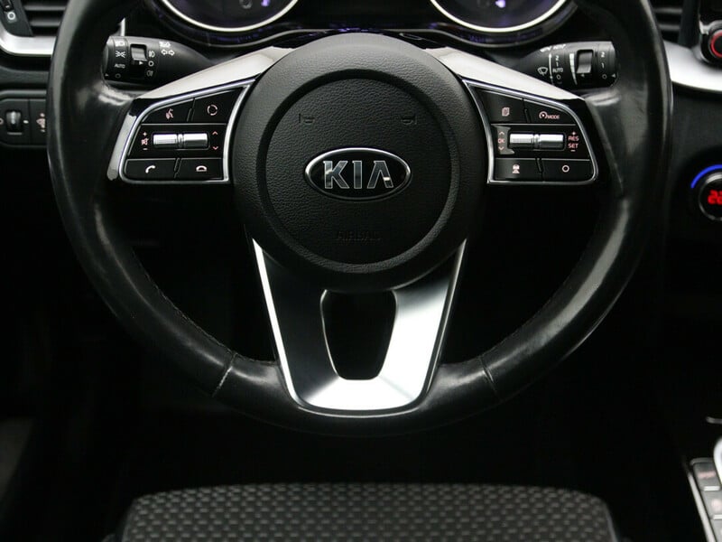 Photo 18 - Kia Cee&apos;d 2020 y Wagon